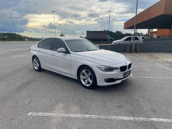 BMW 320i 2.0 16V TURBO ACTIVE FLEX 4P AUTOMÁTICO BMW 320i 2.0 16V TURBO ACTIVE FLEX 4P AUTOMÁTICO